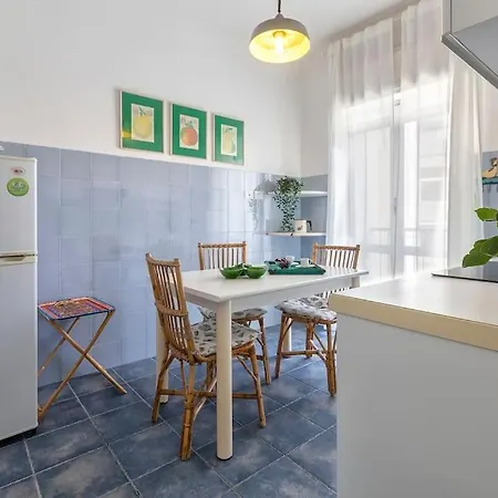 Blu Vintage - Magnolia Holidays